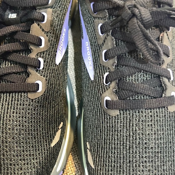 Brooks Ghost 15 size 9 - Picture 7 of 14